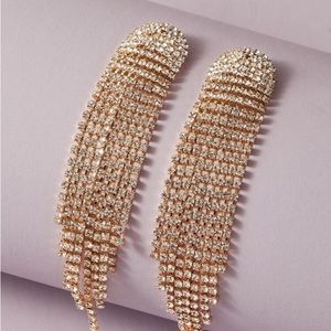 🆕 Rhinestone Tassel Earrings!!! Brand new… Great gift idea 🎁